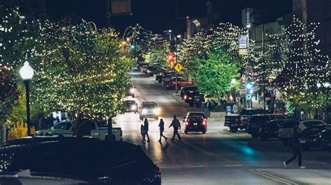 Downtown Lawrence Ks Christmas Lights Jgriffinworld