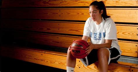 Angelica Bermudez Finds A New Life On The Hardwood The New York Times