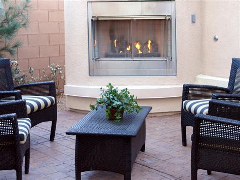 Outdoor Gas Fireplaces Hgtv