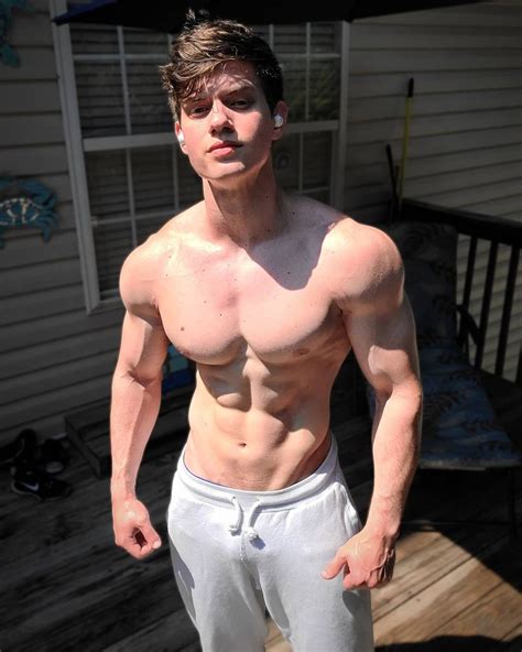 Hot Shirtless Young Guy Luis Hernandez Huge Muscle Pecs Abs