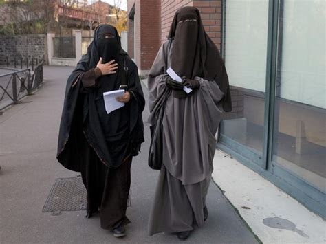 La Loi Sur La Burqa Ne Retournera Pas Devant Le Conseil Constitutionnel