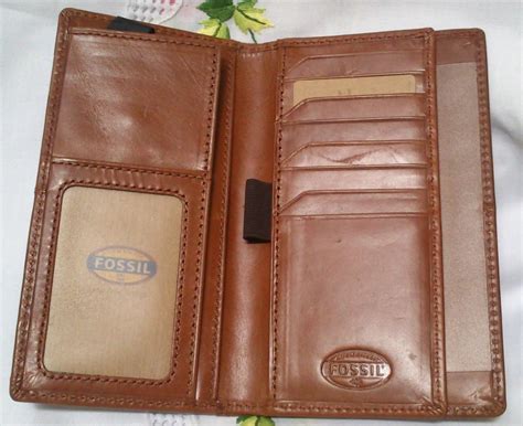 Branded Item For Less Fossil Hugh Checkbook Wallet