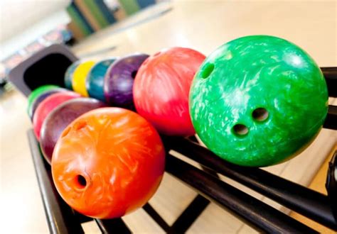 9 Types Of Bowling Balls Differences Size Color Appearance