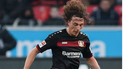 Check out his latest detailed stats including goals, assists, strengths & weaknesses and match ratings. Leverkusens Julian Baumgartlinger - „Die Kleine lässt mich ...