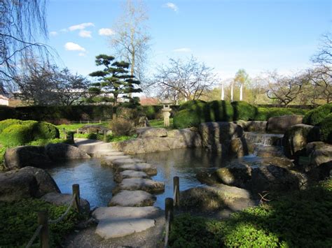 Ihre überreste befinden sich hinter den gewächshäusern bei der orangerie. Bild "Japanischer Garten" zu Botanischer Garten Augsburg ...