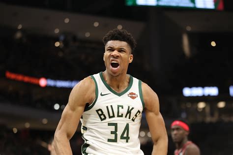 L am my fathers legacy. 2018-19 Yearbook: Giannis Antetokounmpo | Milwaukee Bucks