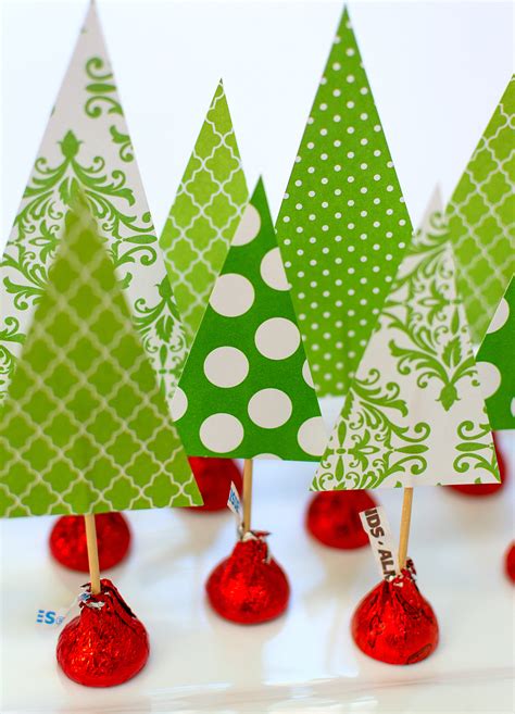 High quality christmas kiss gifts and merchandise. Christmas Crafts with Kids