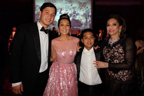 Duli yang maha mulia sultanah hajjah kalsom binti abdullah is the current sultanah of pahang and second wife of sultan ahmad shah. Kee Hua Chee Live!: PART 1---DATO DR FARAH KHAN CELEBRATED ...