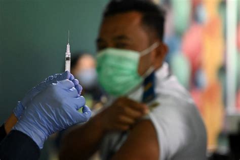 OMS mantém nível máximo de alerta para a pandemia de covid 19 Saúde