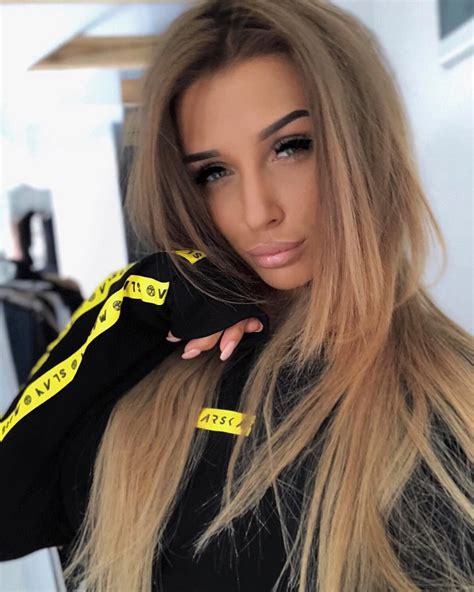Ewa Staniszewska в Instagram Bluza Marska 🖤 Selfie Long Hair Styles Hair Styles Beauty