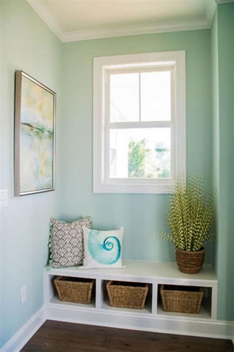 This Beach Style Living Room Nook Design Idea Makes Use Of A Lovely