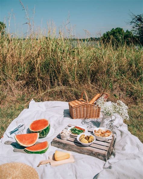 The Perfect Instagram Picnic How To Create A Photo Worthy Picnic In