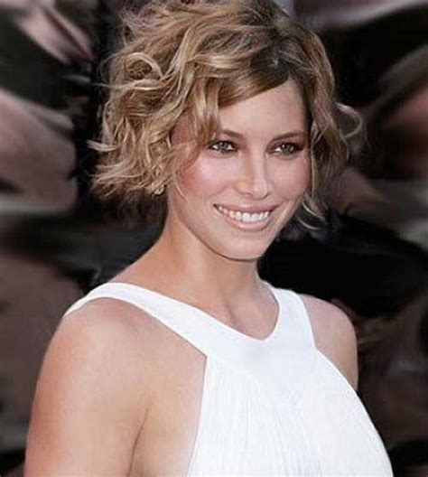 15 Latest Short Curly Hairstyles For Oval Faces