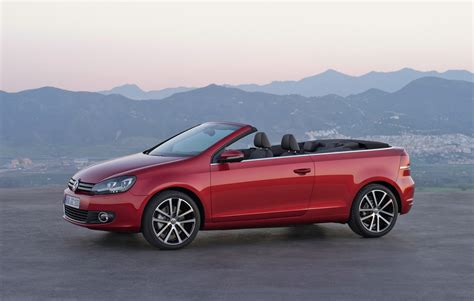 100% of drivers recommend this car. 2012 Volkswagen Golf VI Cabriolet Price - £20 720
