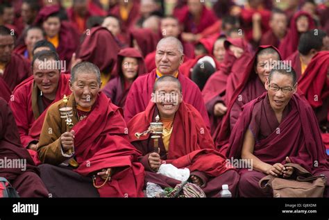 Lhasa Tibet 14th August 2016 Tibetan Lamas Participate In The