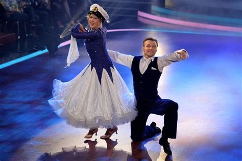Die gingen dieses mal an nicolas puschmann. Vadim Garbuzov Photos Photos: 'Let's Dance' 2nd Show ...