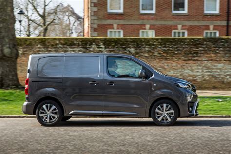 Toyota Proace Van Review 2023 Parkers