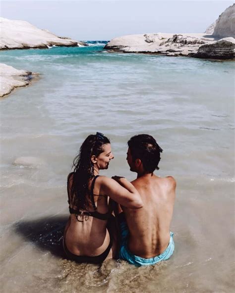 125 Romantic Beach Date Ideas That Your Partner Will Love In 2023 Cute Beach Dates First Dates