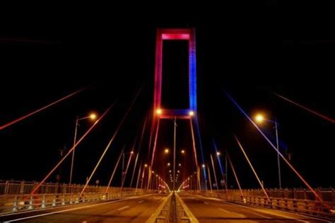 Foto Jembatan Suramadu Malam Hari Indah Banget