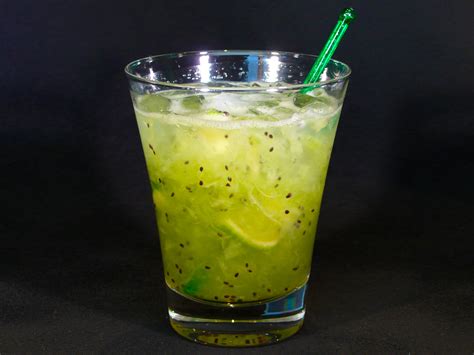 Kiwi Mojito | cocktaildudes