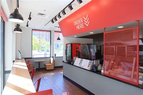 Burger Restaurants in UCONN Storrs CT - MOOYAH Burgers, Fries and Shakes