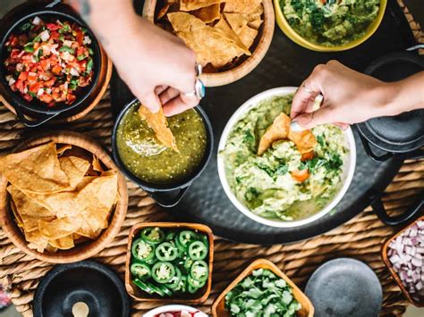 You (and your stomach) can thank us later! How to throw a Casual Mexican Dinner Party - College Housewife