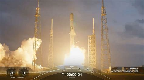 SpaceX sends up Starlink satellites