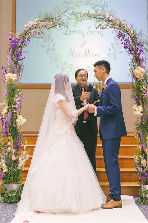 Mywed shares the ✓best photos and ✓prices of 101 professional wedding photographers in singapore. Wedding Day Photography at Calvary Baptist Church (Liang Song & Hui Min) Awesome Memories ...
