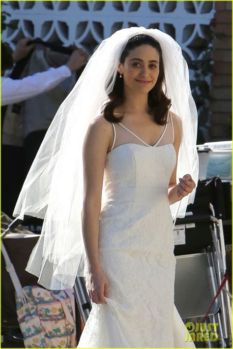 Emmy Rossum Makes For A Gorgeous Bride For Shameless Photo 3521013