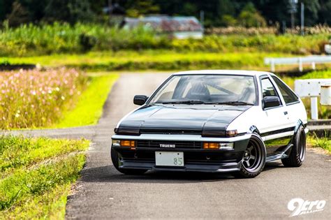 The toyota sprinter trueno ae86 is a cultural icon, which was the most hyped car of its time. 3-Door 'Panda' Trueno from Shizuoka Japan - AE86.NET ...