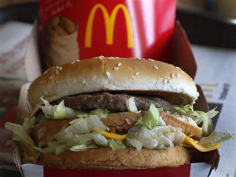 Es ist für rollstuhlfahrer geeignet, darunter zählen. McDonald's muss Big Macs in Venezuela von Speisekarte ...