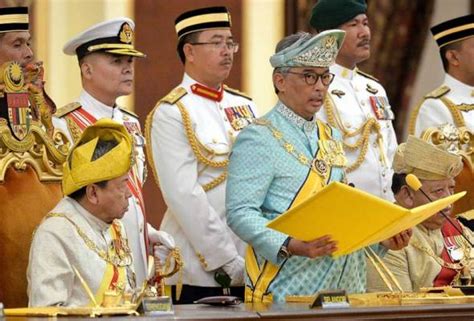 Istana negara kuala lumpur #pertabalan #agongkita #istananegara pic.twitter.com/11egoigobw. Sultan Abdullah lafaz sumpah jawatan Yang di-Pertuan Agong ...