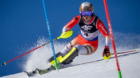 Ski Alpin Weltcup 222023 Abfahrerin Weidle Enttäuscht In Crans