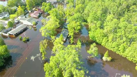 44 Dead As Florence Weary Carolinas Face More Flooding And Rising