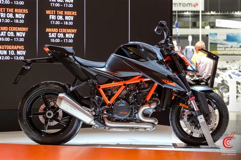 New ktm 1290 super duke r seems like an absolute hoot! KTM 1290 Super Duke R, 2020: Η αντάρα του πολέμου ...