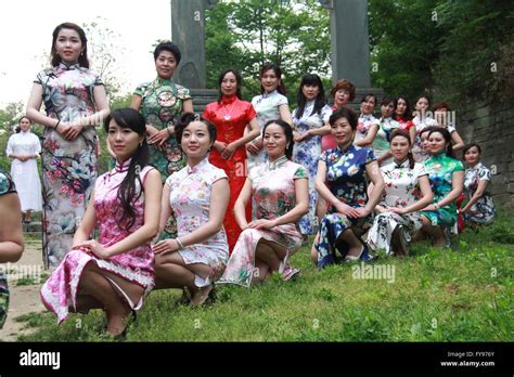 Shiyan Chinas Hubei Province 23rd Apr 2016 Cheongsam Lovers