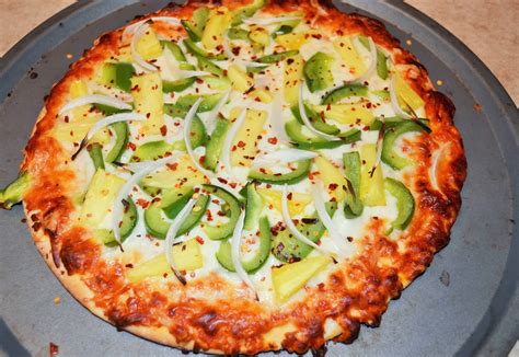 Siris Kitchen Pineapple Topping Pizza
