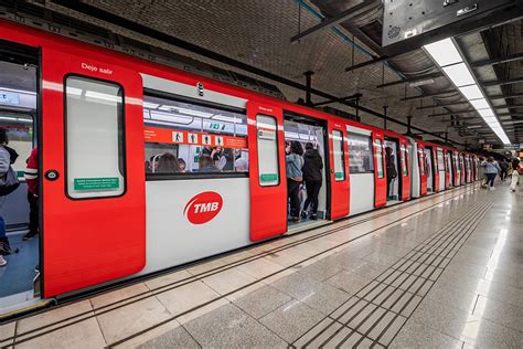 First New Barcelona Metro Trains Enter Into Commercial Service