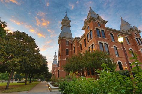 Baylor x nike brand evolution. Texas Tribune to Host Symposium on Higher Education at Baylor University's Baylor Club in Waco ...