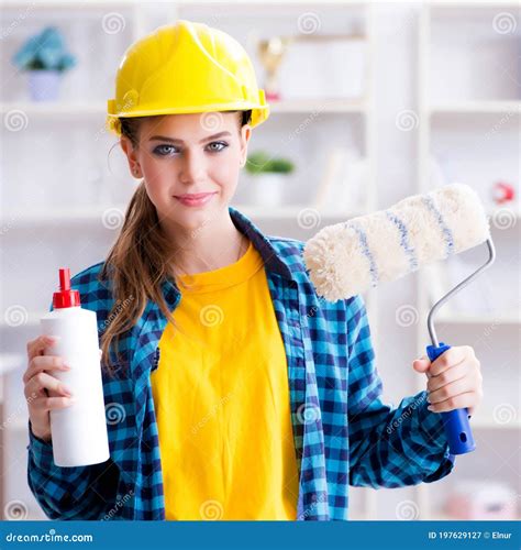 The Young Woman Doing Painting At Home Stock Image Image Of Paint
