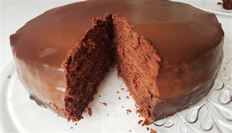 Für die ganache brauchst du: Zauber Zeller: Schokokuchen mit Füllung und Ganache ...
