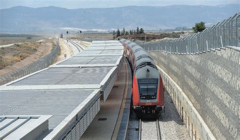 ז'בוטנסקי 126/ סוקולוב, אהרונוביץ 12/נפחא, אהרונוביץ 24/ריינס, כהנמן 50/ר' עקיבא, כהנמן 64/עזרא, עזרא 12/כהנמן, רח' עזרא 54/דבורה נביאה, האדמור מנדבורנא 74/חזון איש, חזון איש 45/נחמיה. Russan: רכבת ישראל תחנות