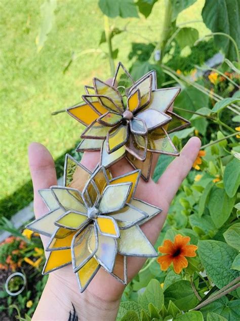 Archeologists found romans manufacture stained glass for more than just beads. Stained Glass Succulents | Home Design, Garden ...