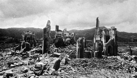 August 9, 1945 (thursday) atomic bombing of nagasaki: louie, louie: The bombing of Nagasaki August 9, 1945: The ...