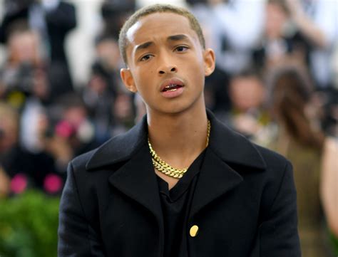 Jaden smith has taken to twitter to defend his decision to wear dresses. Jaden Smith Explained Why He Brought His Old Dreads As An Accessory To the Met Gala - JetMag.com