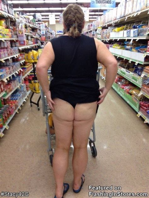 Nude Flashing In A Grocery Store