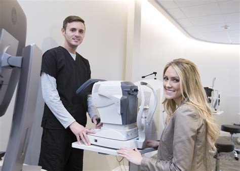 Ophthalmic Technician | Brinton Vision - St Louis' best LASIK