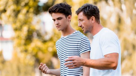¿cómo Hablar Entre Padres Y Adolescentes