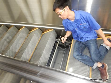 Dongguan Subway Opening Day Escaped Lunatic