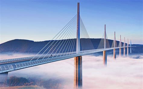There are many bridges around the world that take us breath away with their grace, size and architecture. Top 7 of the World's Most Beautiful Bridges - UDesign